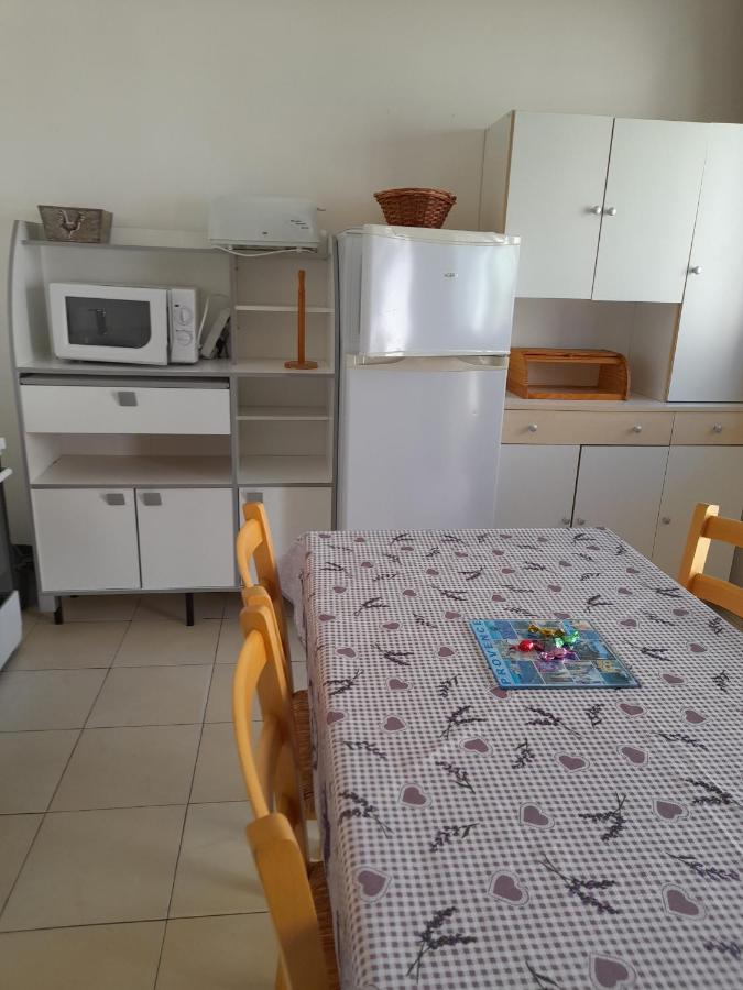 Chambres D'Hotes Chez Cecile A Lagnes 외부 사진